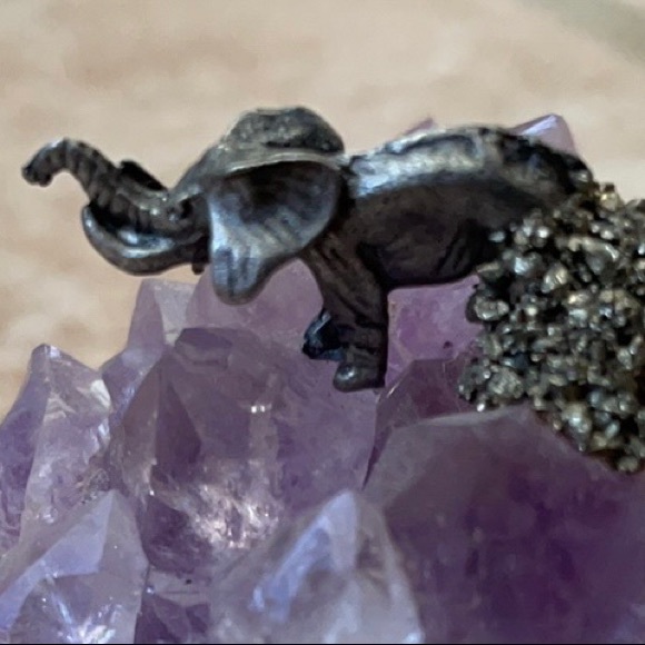 Pewter Elephant on Amethyst Rock Art Originals Hand Crafted by Romi Wolf Canada - Picture 9 of 16